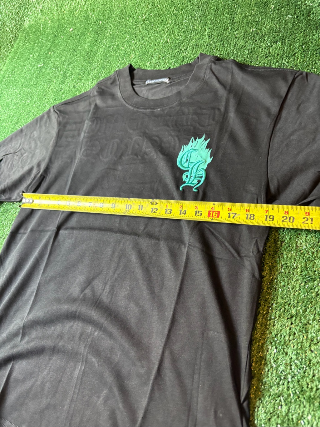 Men's Black Short-Sleeve Tee With Teal Crest Logo — image 5 of 6